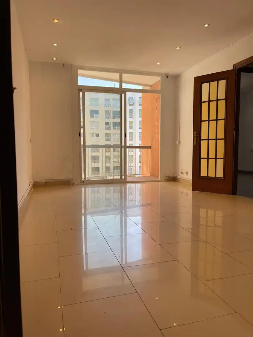 Appartamento con terrazza in vendita a Eixample, imagen 3