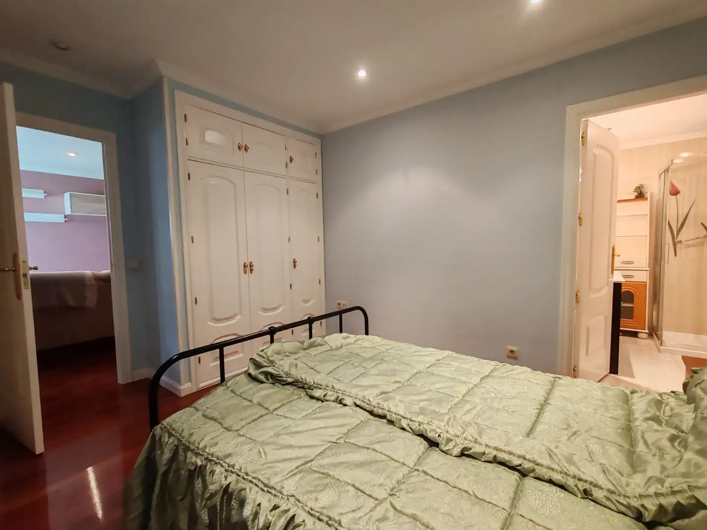 Schlafzimmer von Wohnung zur Miete in Madrid mit Klimaanlage, Parkett und Möbliert