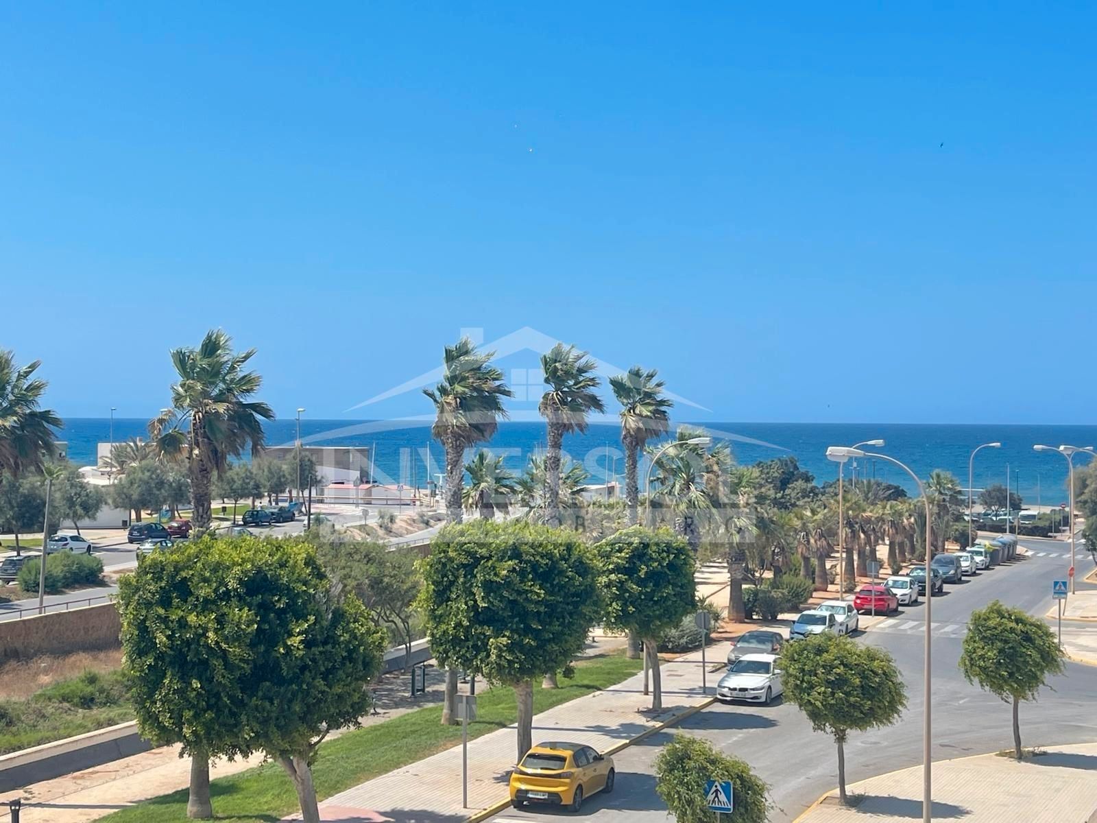 Vista exterior de Ático en venta en El Ejido con Terraza, Amueblado y Piscina comunitaria