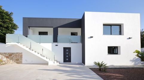 VILLA MODERNA TOTALMENTE REFORMADA EN CALPE CON DOS VIVIENDAS INDPENDIENTES Y PISICINA PRIVADA, immagine 2
