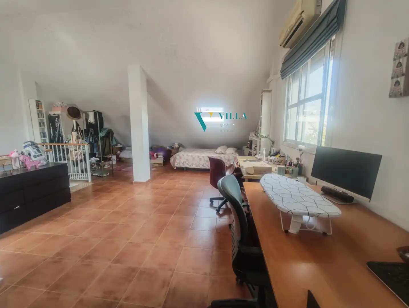 Sala d'estar de Casa o xalet en venda en Alcalá de Guadaira amb Aire condicionat