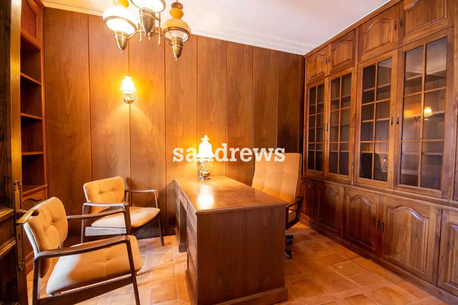 Einfamilien-Reihenhaus zum Verkauf in Ordis mit Heizung, Privatgarten und Terrasse