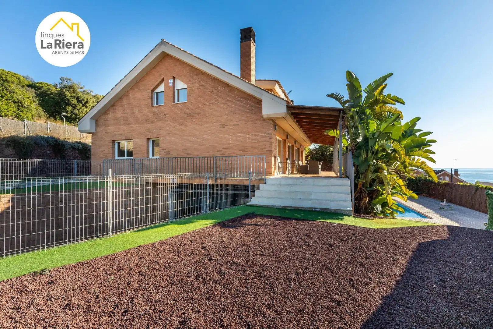 Vista exterior de Casa o chalet en venta en Arenys de Mar con Aire acondicionado, Calefacción y Jardín privado