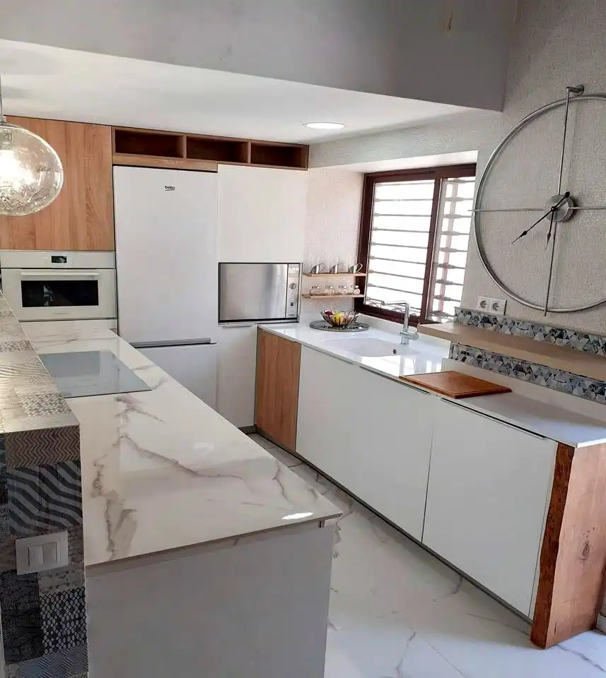 Cuina de Casa adosada en venda en Málaga amb Aire condicionat i Terrassa
