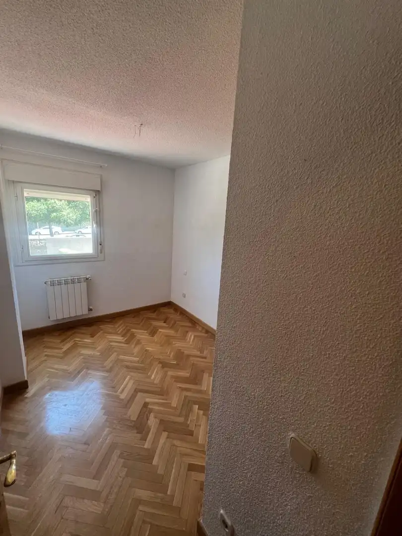 Habitación de Piso de alquiler en Madrid con Aire acondicionado, Calefacción y Jardín privado