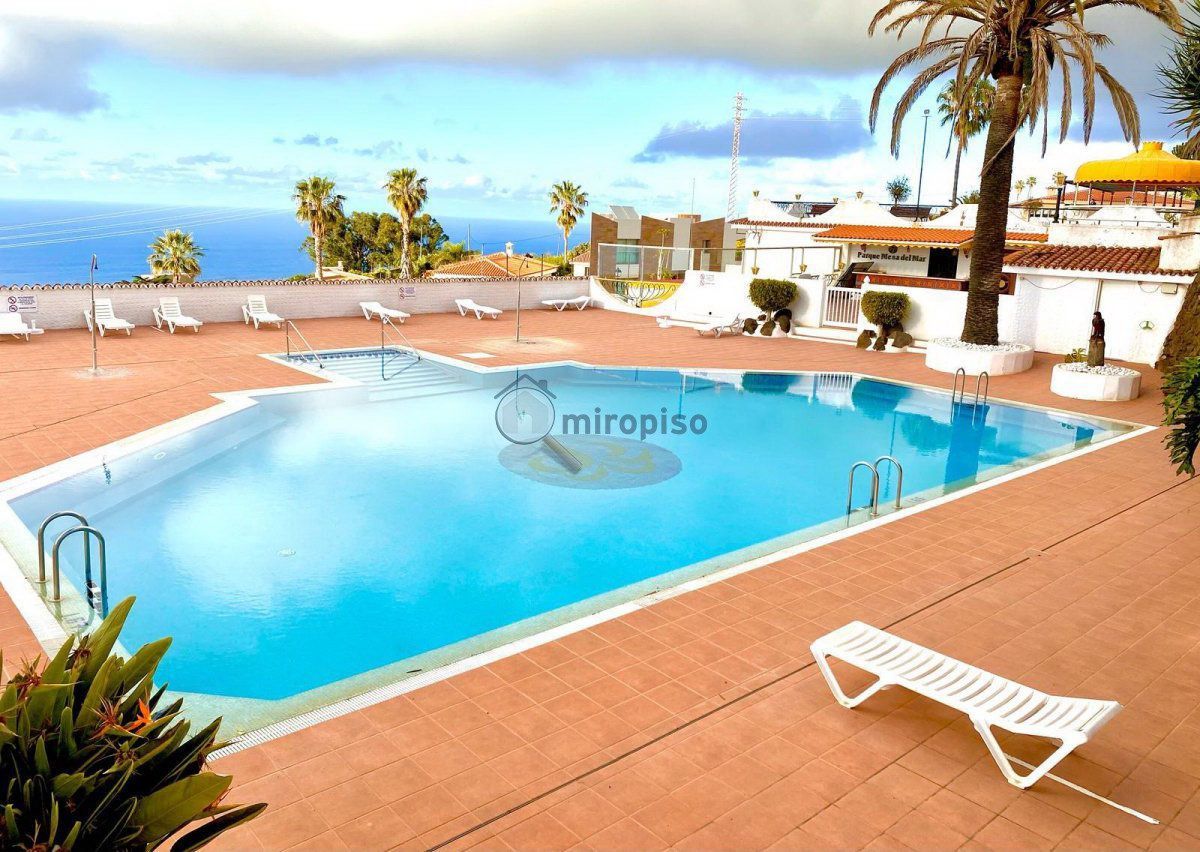 Piscina de Apartament en venda en Tacoronte amb Terrassa