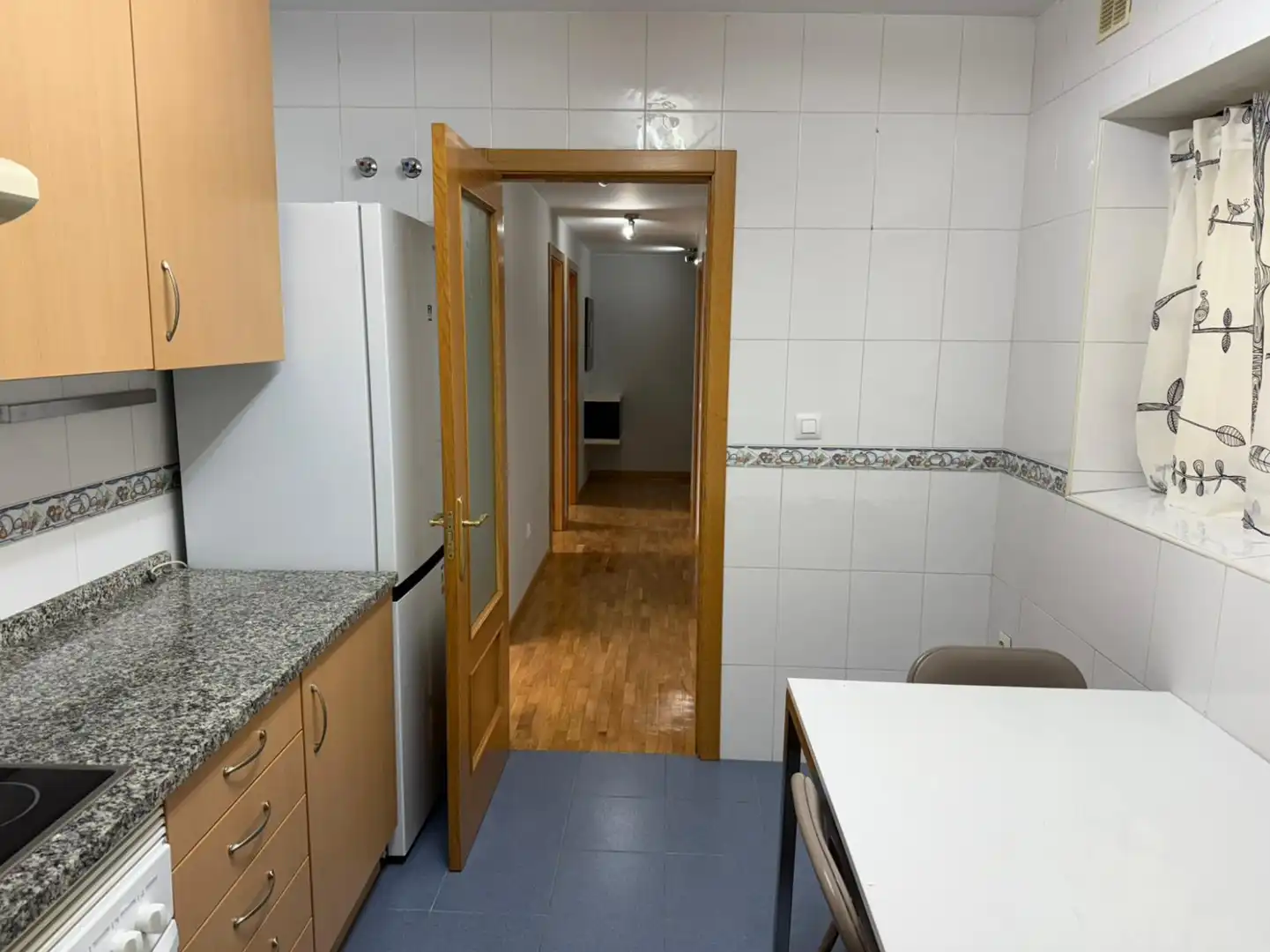 Cocina de Piso en venta en Avilés con Calefacción, Parquet y Trastero