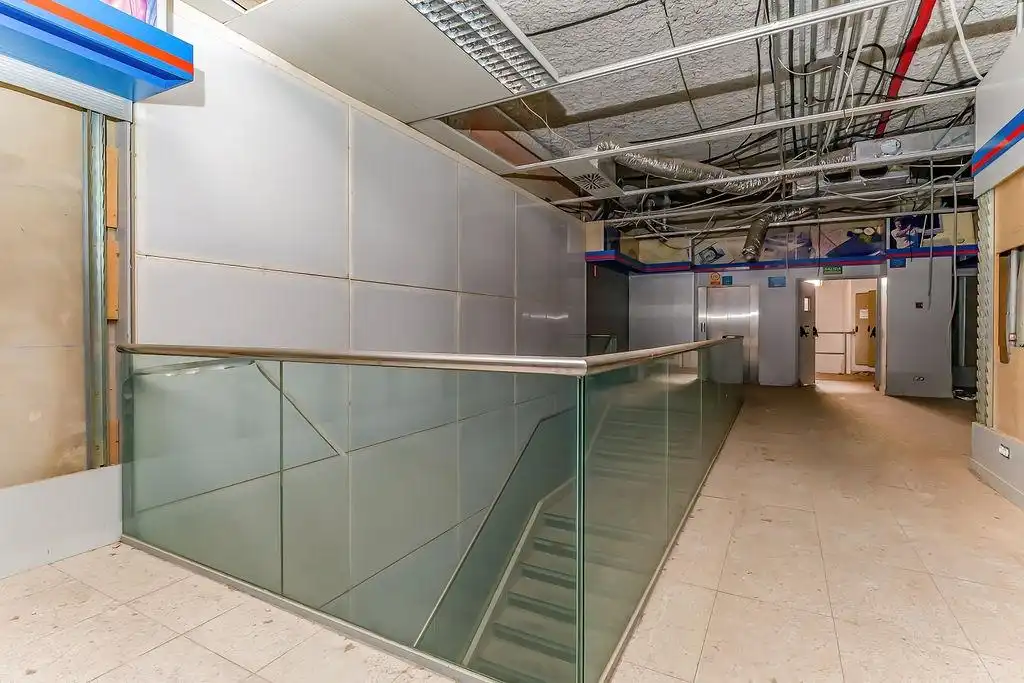Local comercial en venda a Casc Urbà, imagen 6