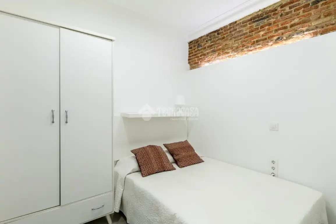Habitación de Piso en venta en Madrid con Calefacción