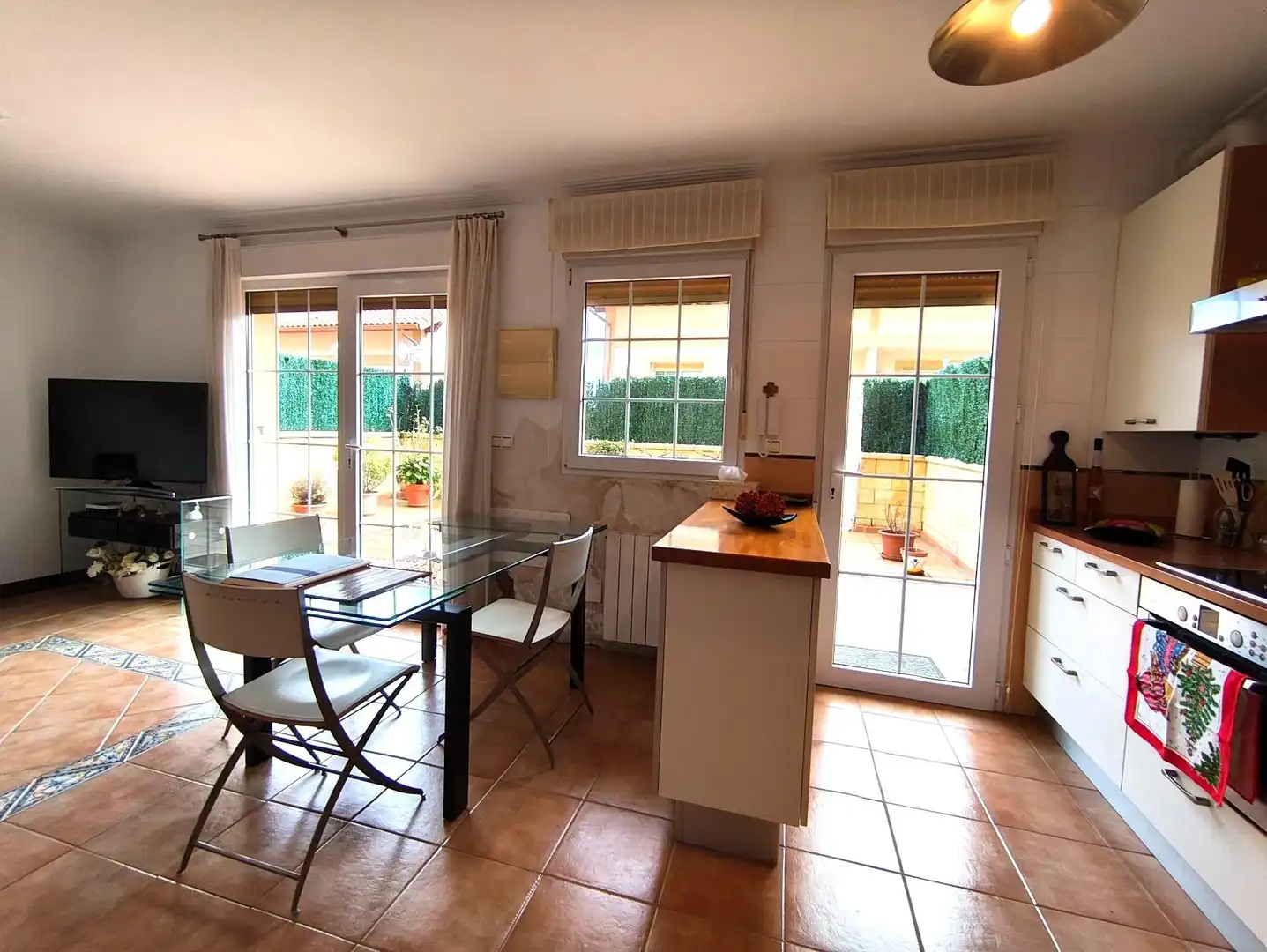Comedor de Casa adosada en venta en Medio Cudeyo con Calefacción, Jardín privado y Terraza