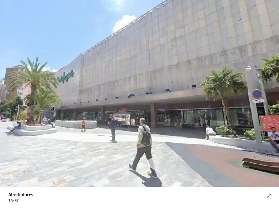 Flat with lift for sale in Avenida de la Libertad 8, imagen 2