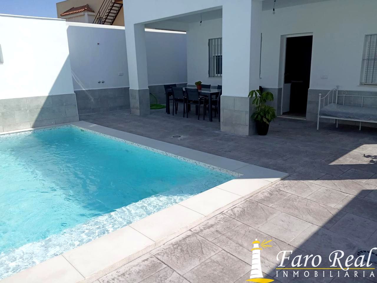 Piscina de Casa o xalet en venda en Sanlúcar de Barrameda amb Piscina
