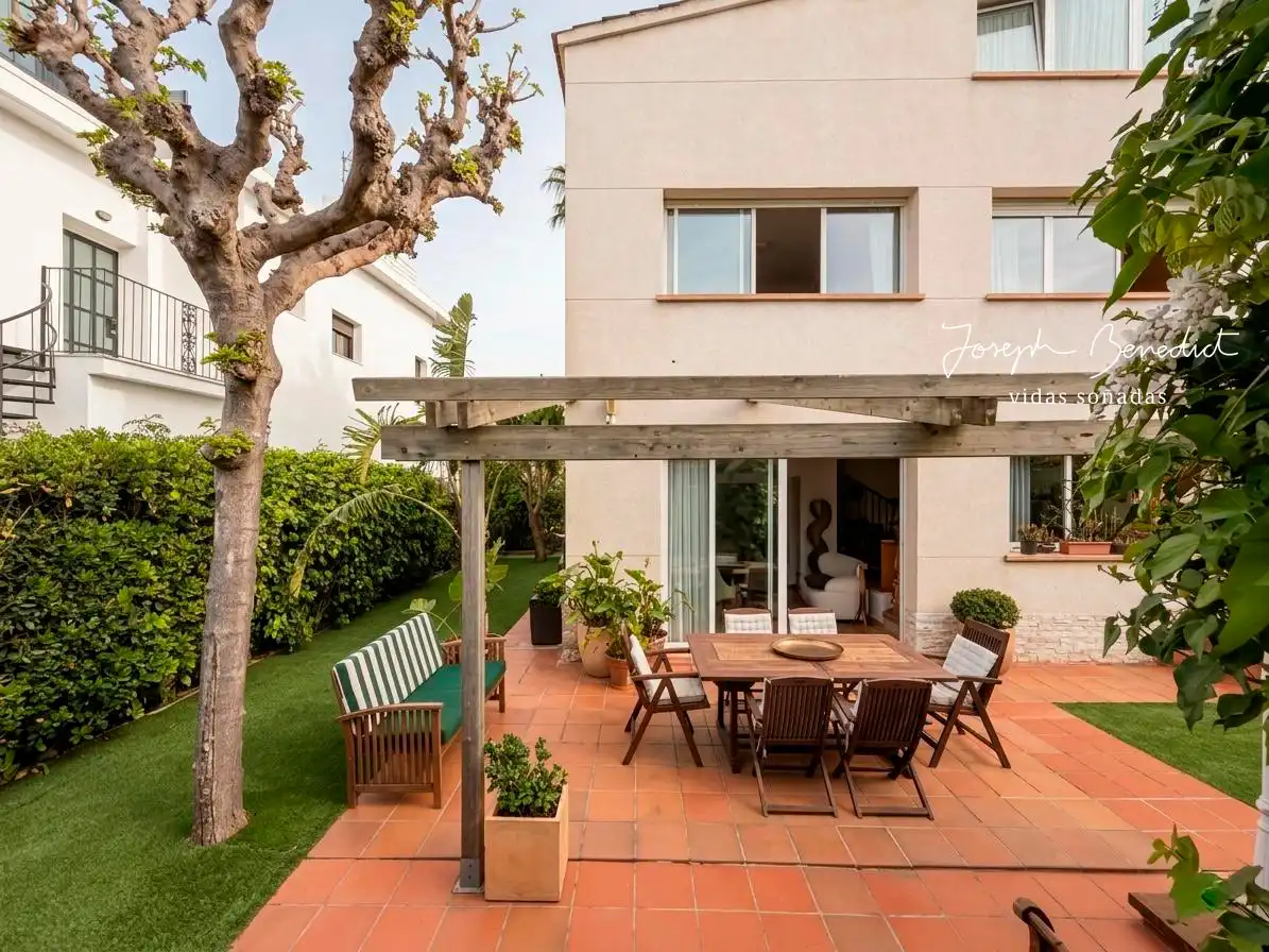 Terraza de Casa o chalet en venta en Castelldefels con Aire acondicionado, Calefacción y Jardín privado