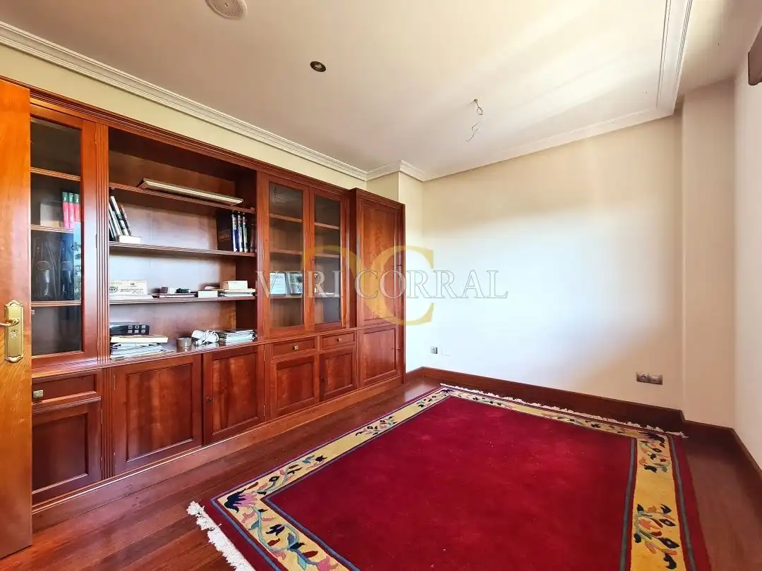Casa o chalet en venta en Oviedo  con Calefacción, Jardín privado y Terraza