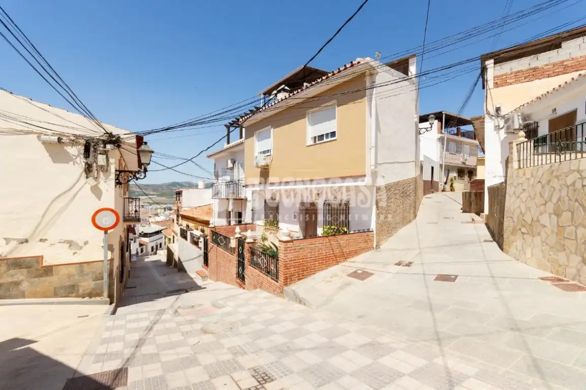 Vista exterior de Casa o xalet en venda en Vélez-Málaga amb Terrassa