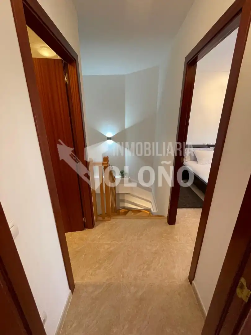 Dúplex en venta en Castañares de Rioja con Calefacción, Parquet y Terraza