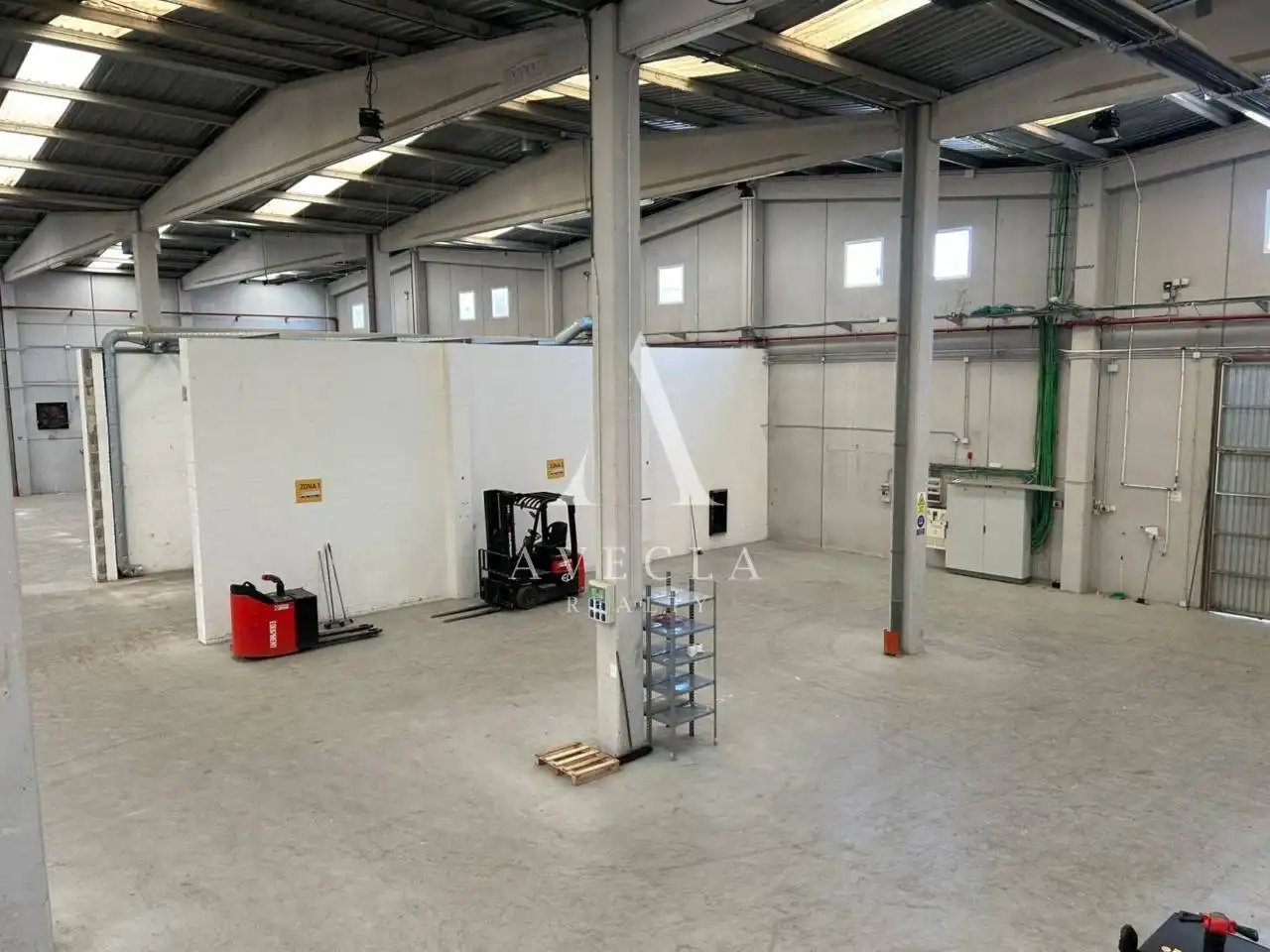 Nave industrial de alquiler en Abrera