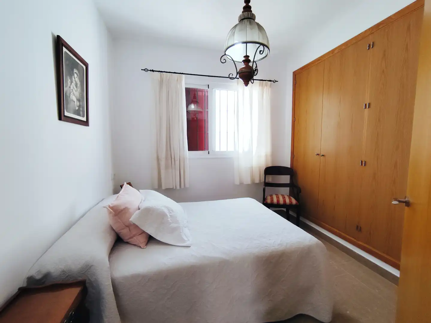 Habitación de Casa o chalet de alquiler en Sanlúcar de Barrameda con Terraza, Piscina y Amueblado