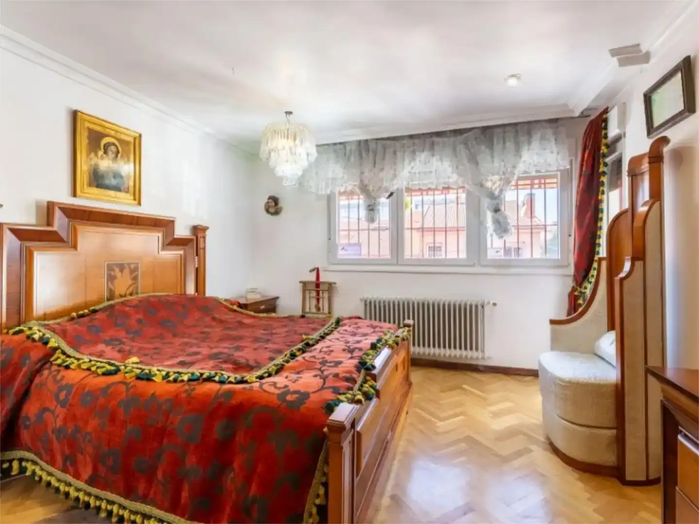 Dormitori de Casa o xalet en venda en  Madrid Capital amb Aire condicionat, Piscina i Balcó
