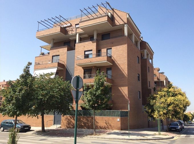 Exterior view of Garage for sale in  Granada Capital