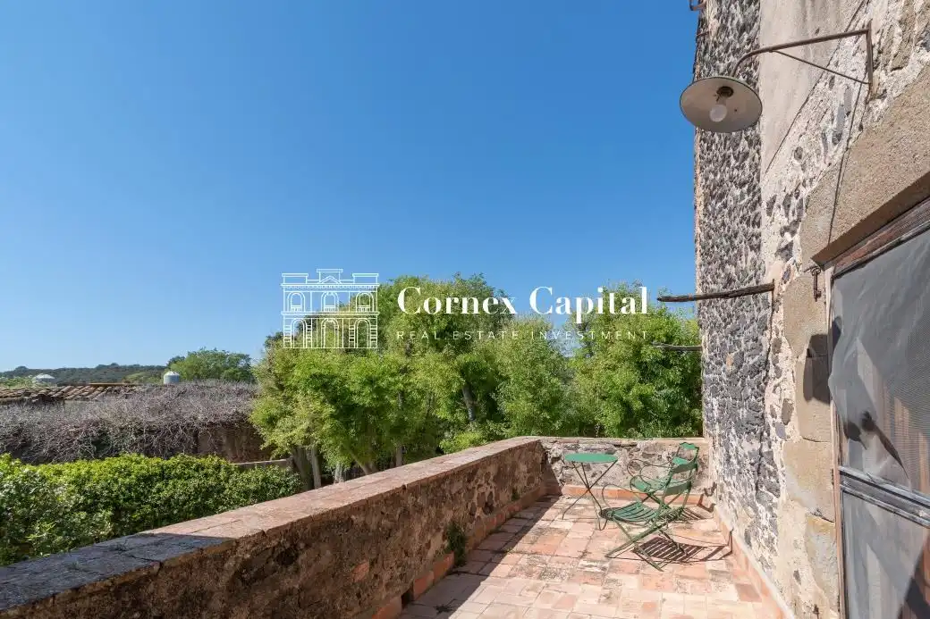 Terraza de Finca rústica de alquiler en Rupià con Aire acondicionado, Calefacción y Jardín privado