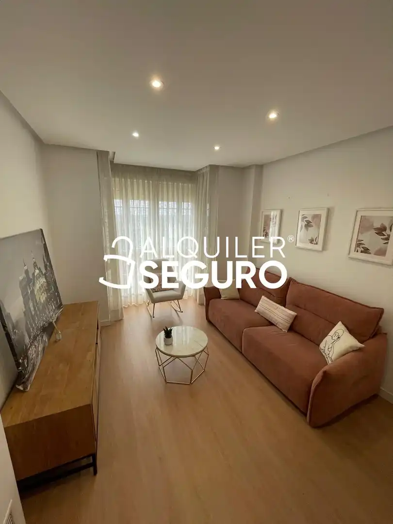 Sala d'estar de Pis de lloguer en Madrid amb Aire condicionat, Calefacció i Traster