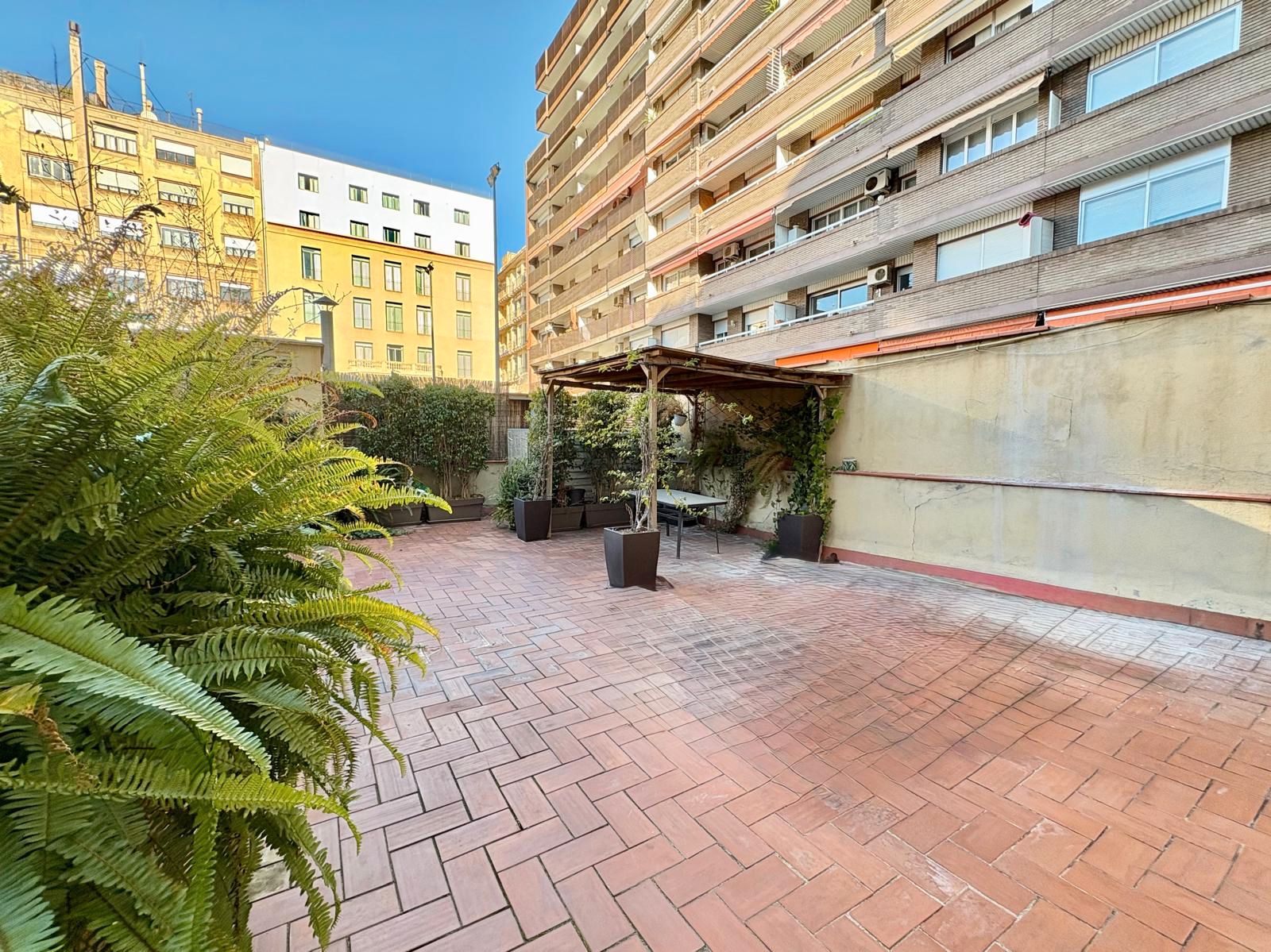 Oficina de lloguer a Carrer de València, 293, Dreta de l'Eixample, Eixample