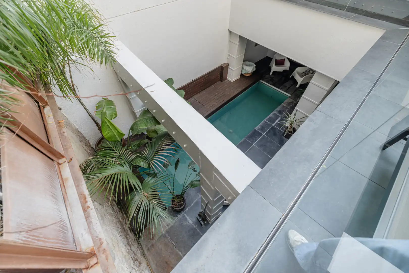 Schwimmbecken von Maisonette zum Verkauf in Barcelona mit Klimaanlage, Heizung und Privatgarten
