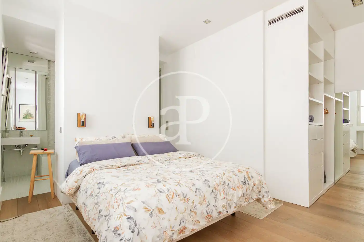 Habitación de Ático en venta en Madrid con Aire acondicionado, Calefacción y Jardín privado