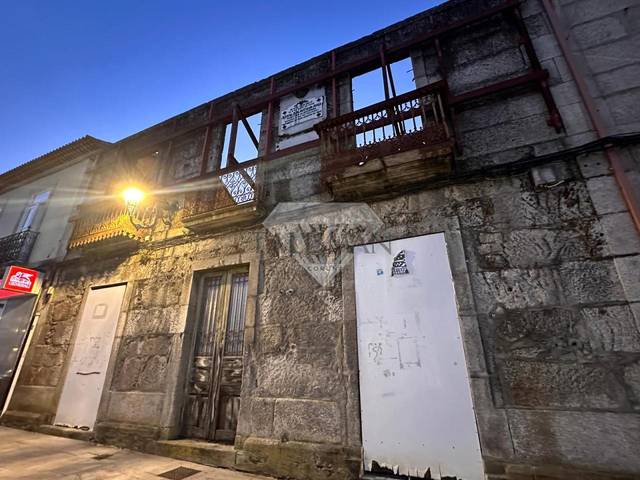 Casa adosada en Venta en AVDA CALVO SOTELO en Tui