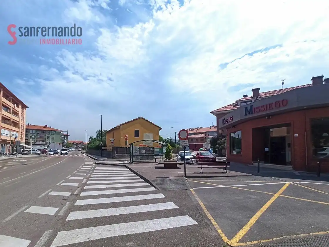 Vista exterior de Casa o chalet en venta en Cartes con Calefacción, Jardín privado y Terraza