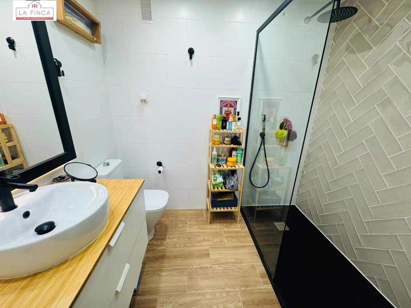 Bathroom of Flat for sale in Este