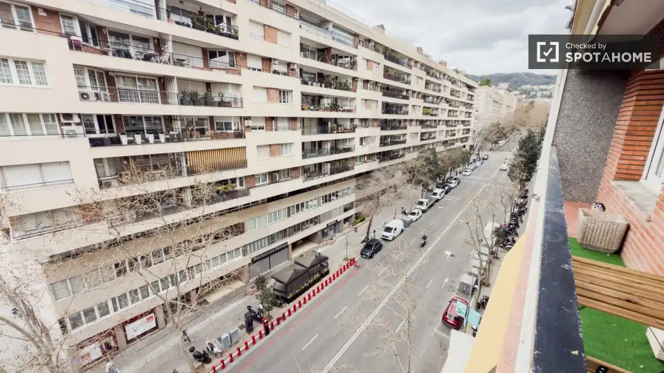 Vista exterior de Pis per a compartir en Barcelona amb Aire condicionat, Calefacció i Moblat