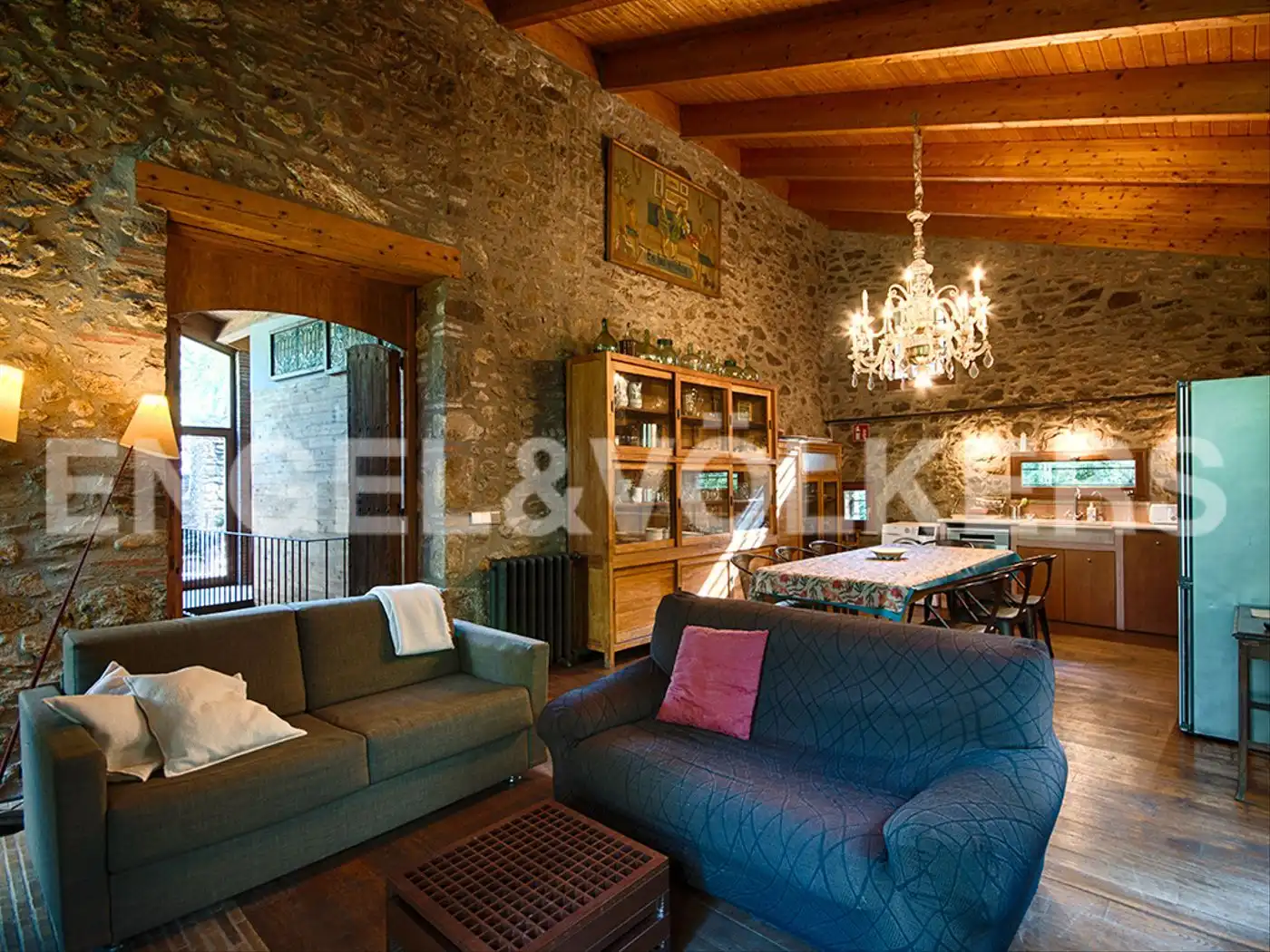 Sala d'estar de Finca rústica en venda en Sant Llorenç de la Muga amb Calefacció i Traster