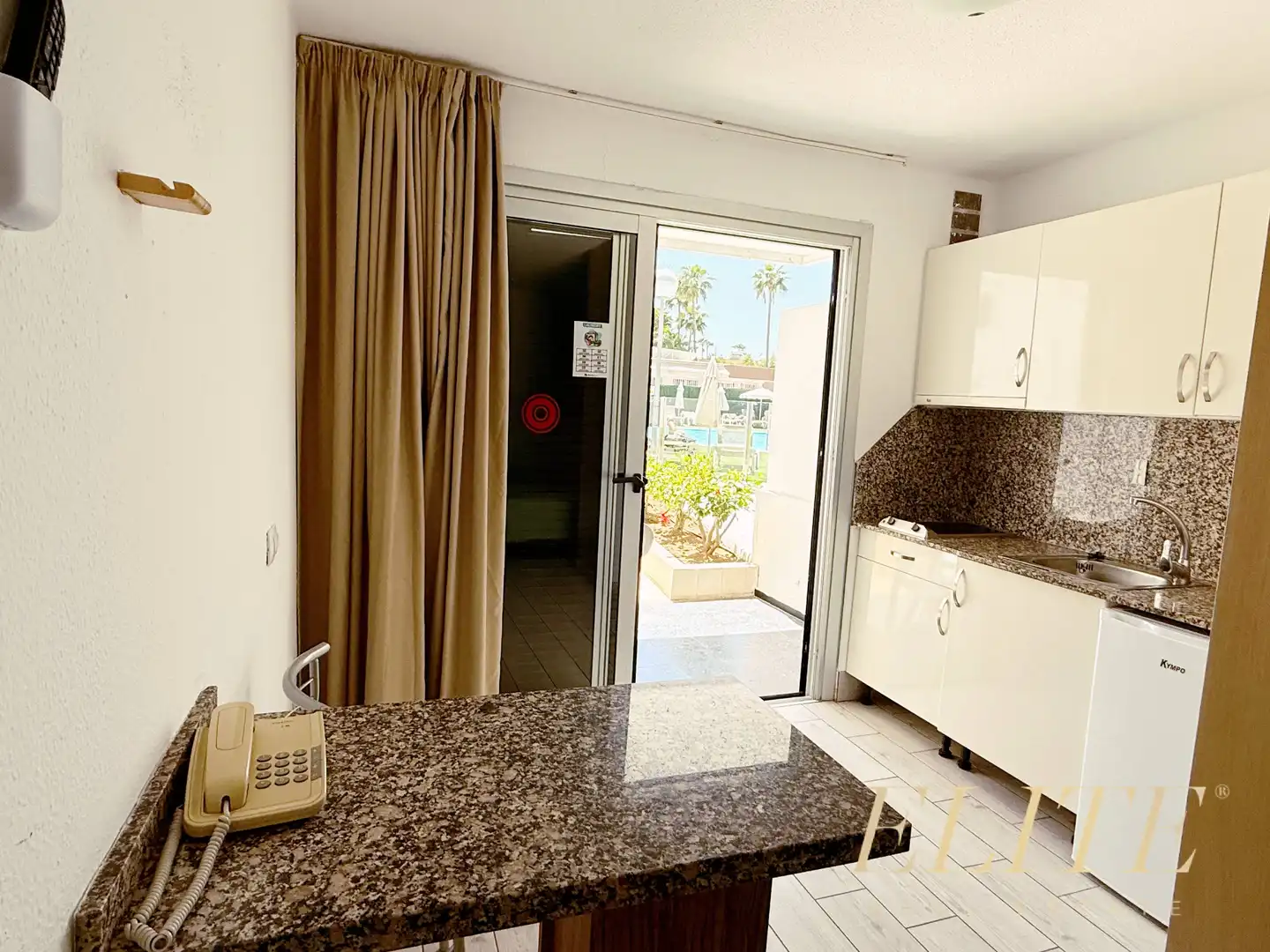 Cocina de Estudio en venta en San Bartolomé de Tirajana con Terraza, Amueblado y Piscina comunitaria
