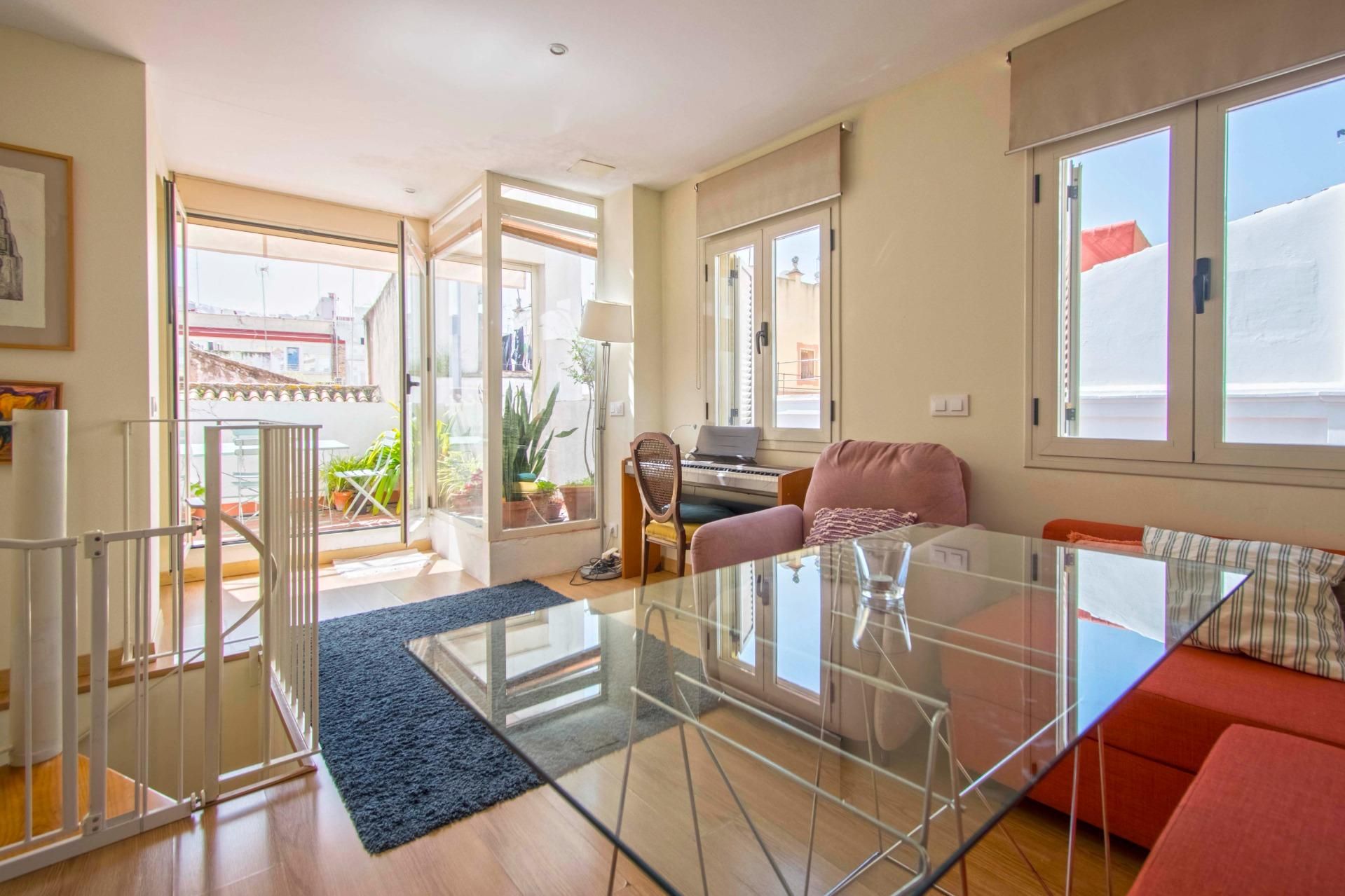 Exterior view of House or chalet for sale in  Sevilla Capital  with Air Conditioner, Heating and Terrace
