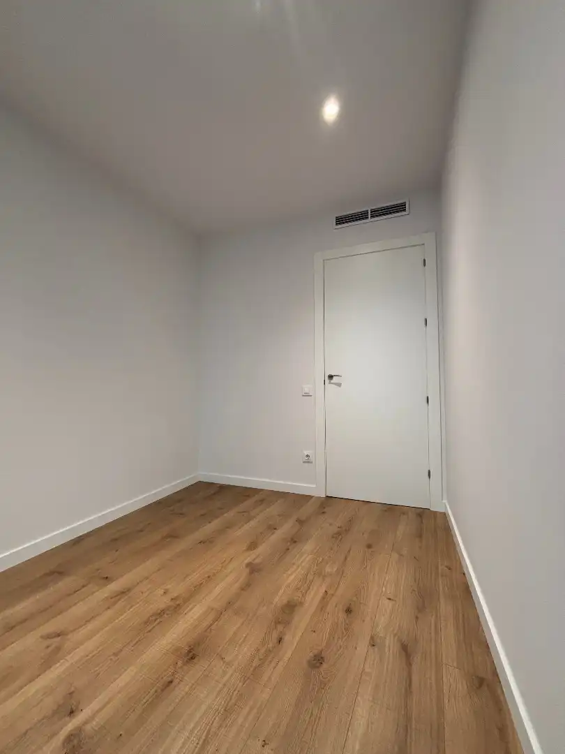 Habitación de Piso de alquiler en Sabadell con Aire acondicionado, Calefacción y Terraza