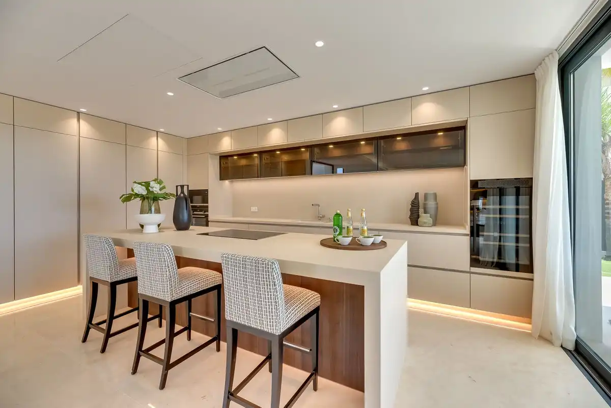 Chalet con piscina en venta en Milla de Oro, imagen 9