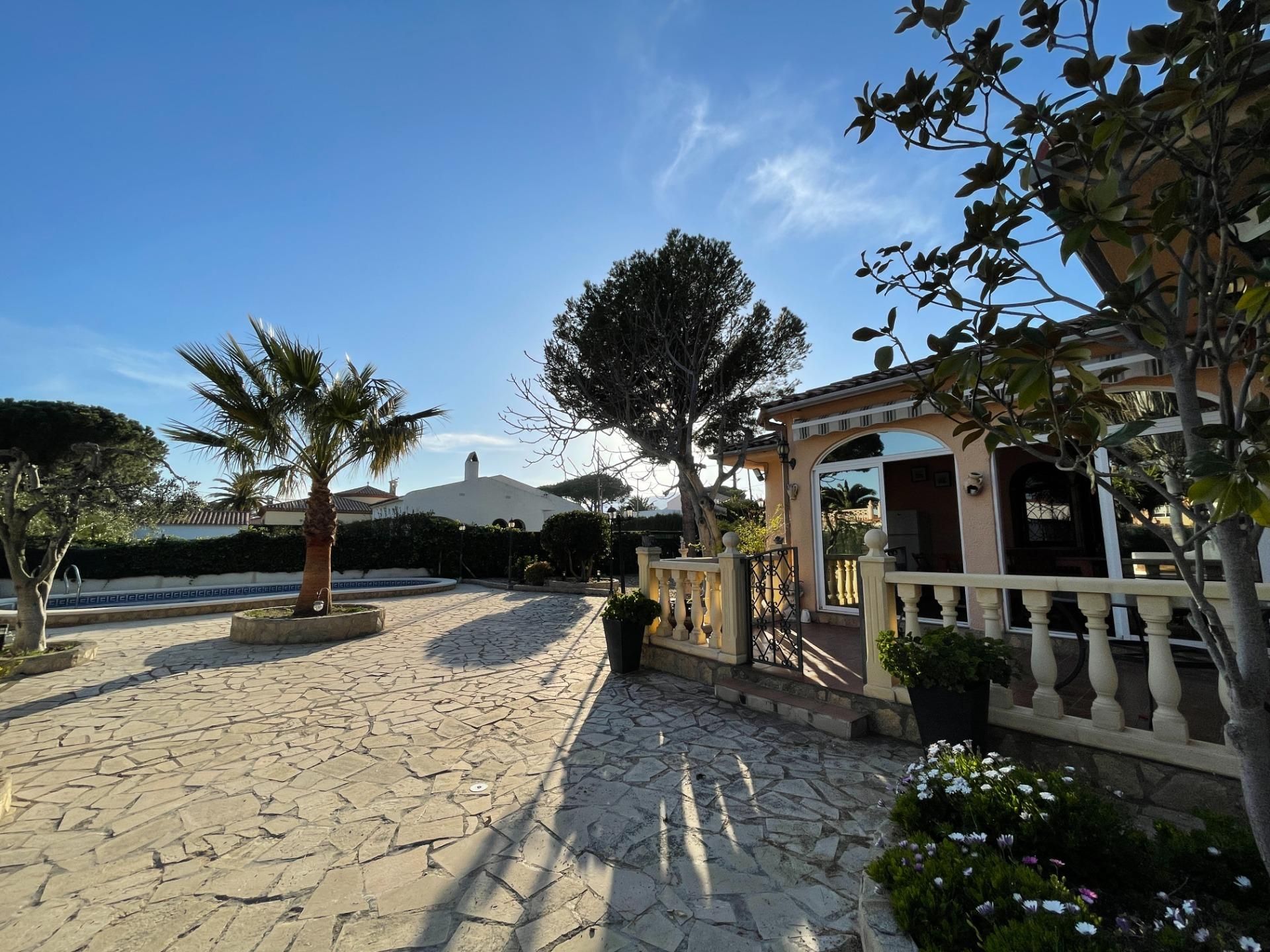 Exterior view of House or chalet for sale in Mont-roig del Camp  with Air Conditioner, Heating and Private garden