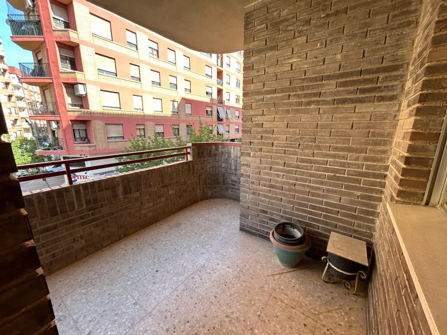 Terraza de Piso en venta en Castellón de la Plana / Castelló de la Plana con Balcón