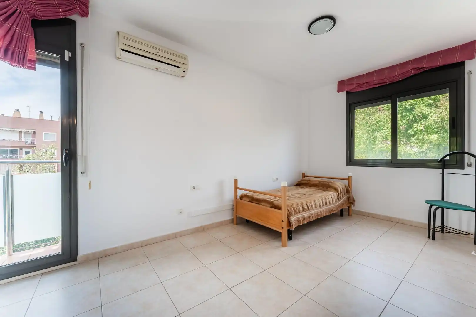 Dormitori de Dúplex en venda en Martorelles, Barcelona