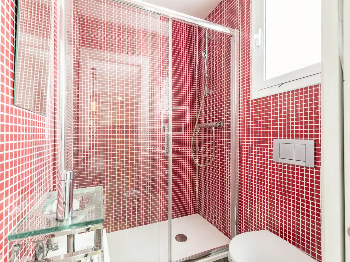 Baño de Ático en venta en Barcelona con Aire acondicionado, Terraza y Amueblado