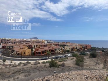 Detached house with balcony for sale in Calle de las Higueras