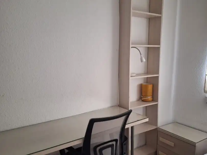 Schlafzimmer von Wohnung zur Miete in  Valencia Capital mit Klimaanlage