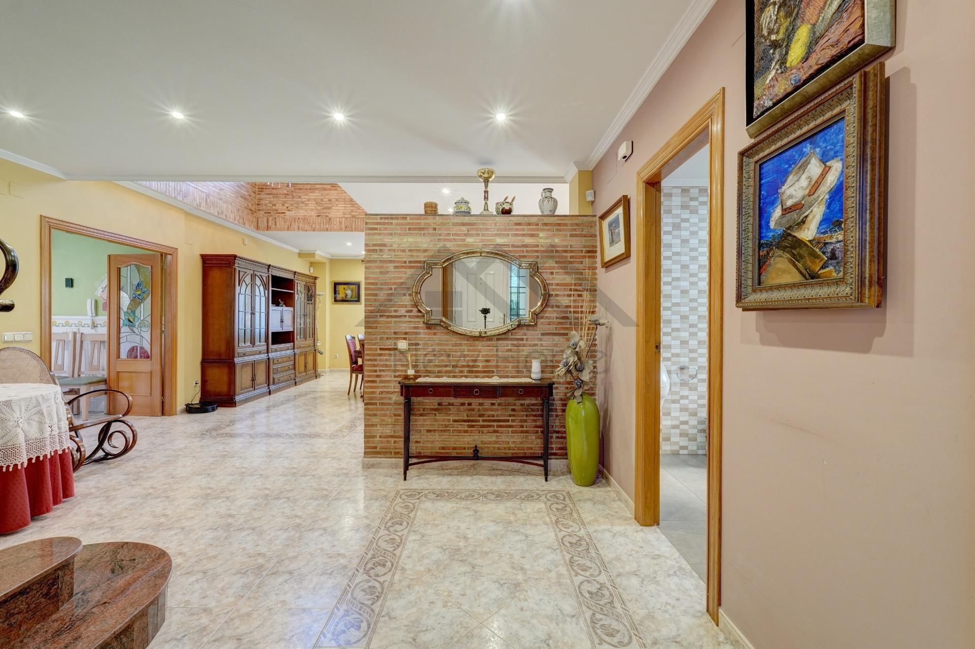 House or chalet for sale in La Pobla de Vallbona  with Air Conditioner, Private garden and Storage room