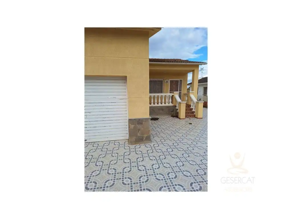 Vista exterior de Casa o chalet en venta en El Vendrell con Jardín privado, Terraza y Balcón
