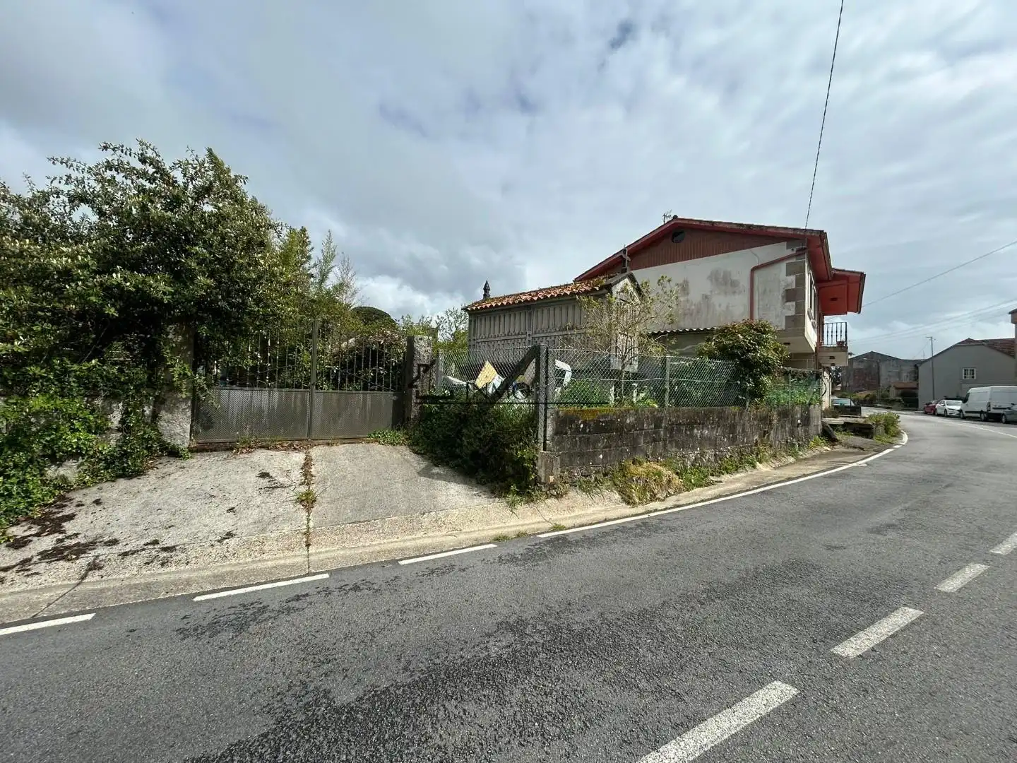 Vista exterior de Casa o xalet en venda en Poio amb Calefacció, Jardí privat i Terrassa