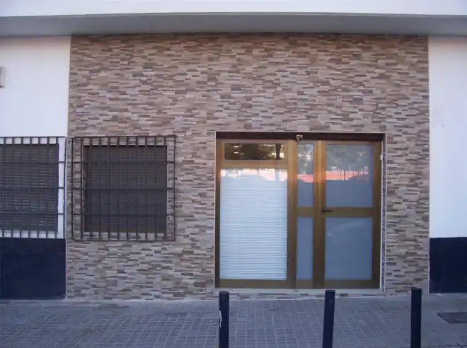 Vista exterior de Local en venda en Valencia