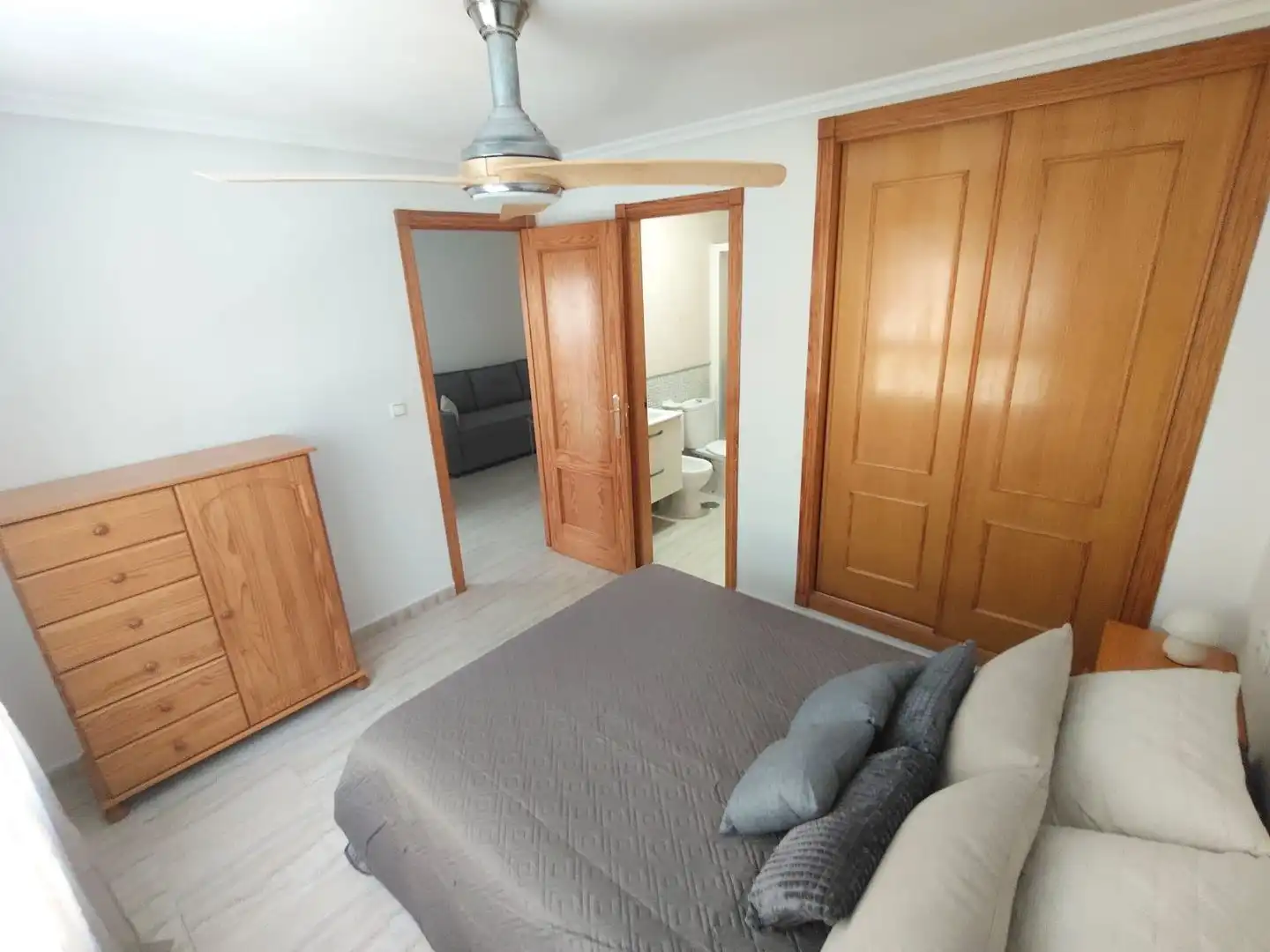 Wohnung zur Miete in Calle San Miguel de Salinas, 21, Playa del Acequión, Náufragos y Rocío del Mar