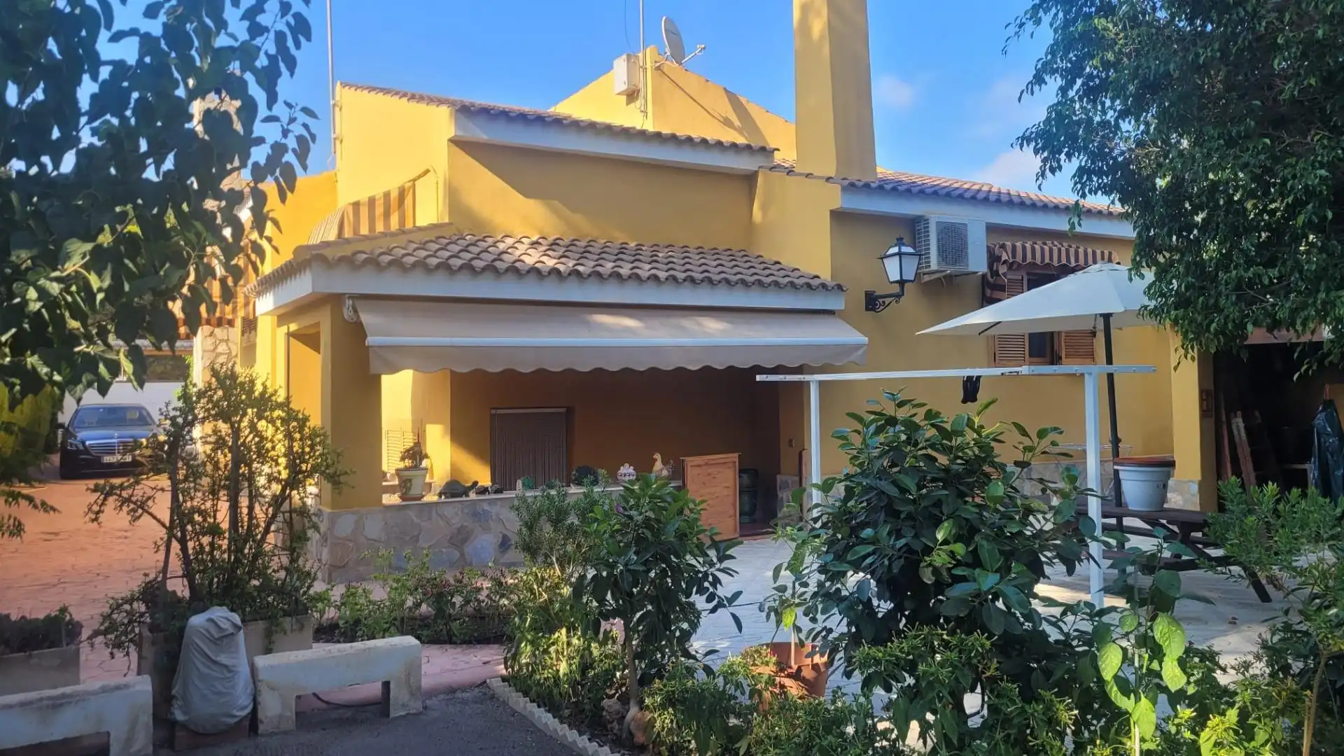 Vista exterior de Casa o xalet en venda en Mutxamel amb Calefacció, Jardí privat i Traster